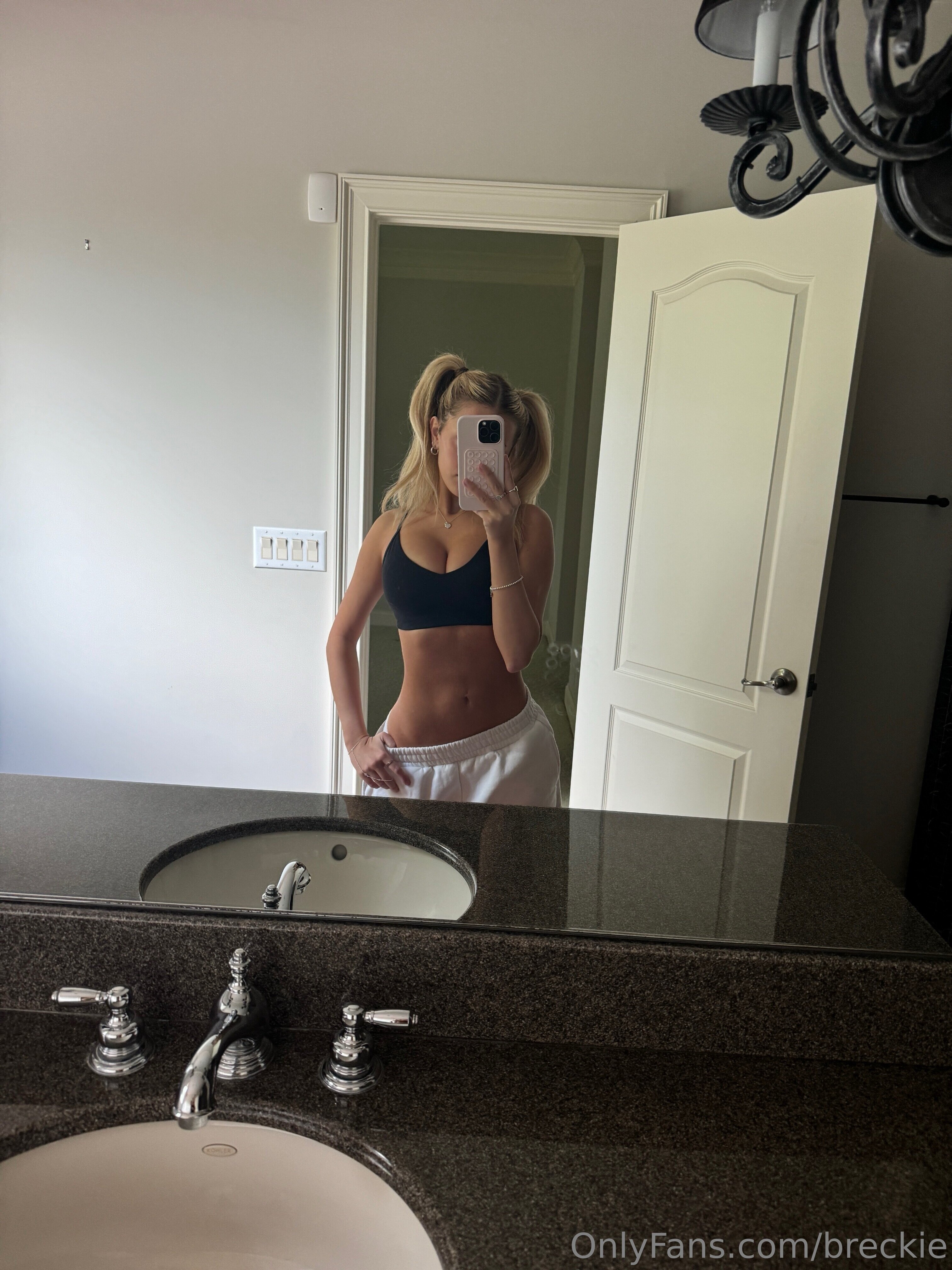 Breckie Hill OnlyFans Nude Leaks photo leak 1171 of 2024