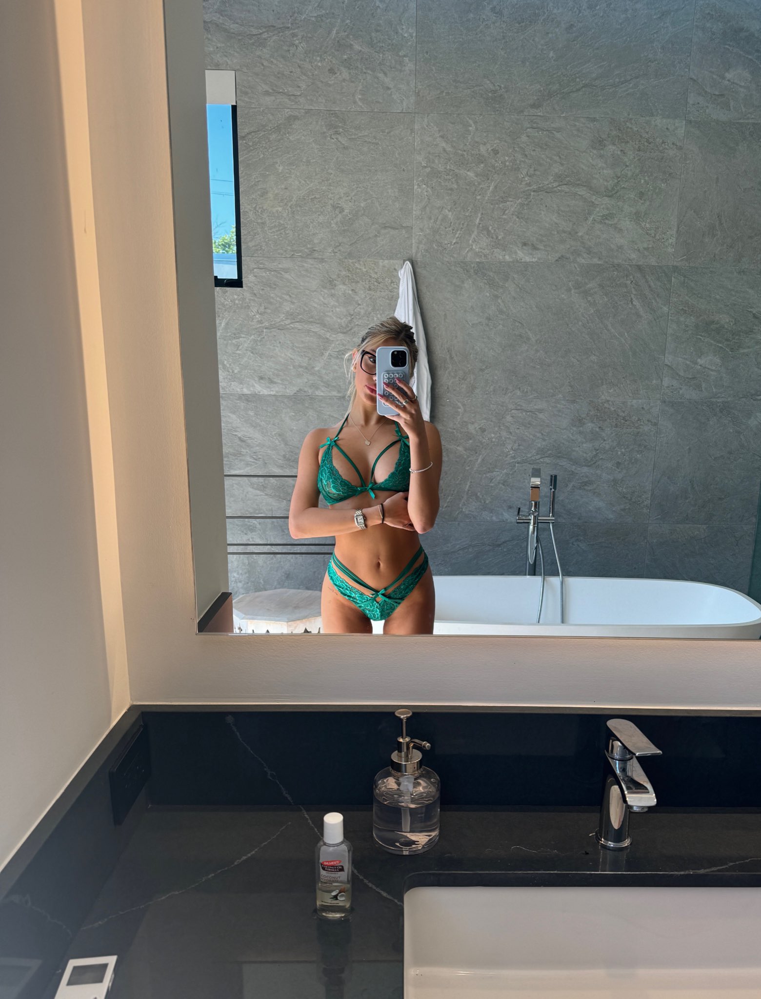 Breckie Hill OnlyFans Nude Leaks photo leak 1298 of 2024