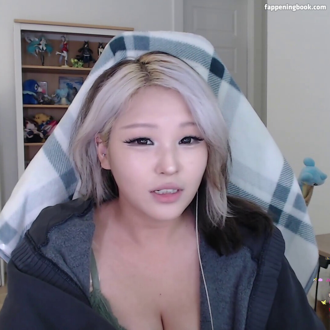 Kang Hee Yoon Onlyfans Nude Leaked Photos photo leak 14 of 47