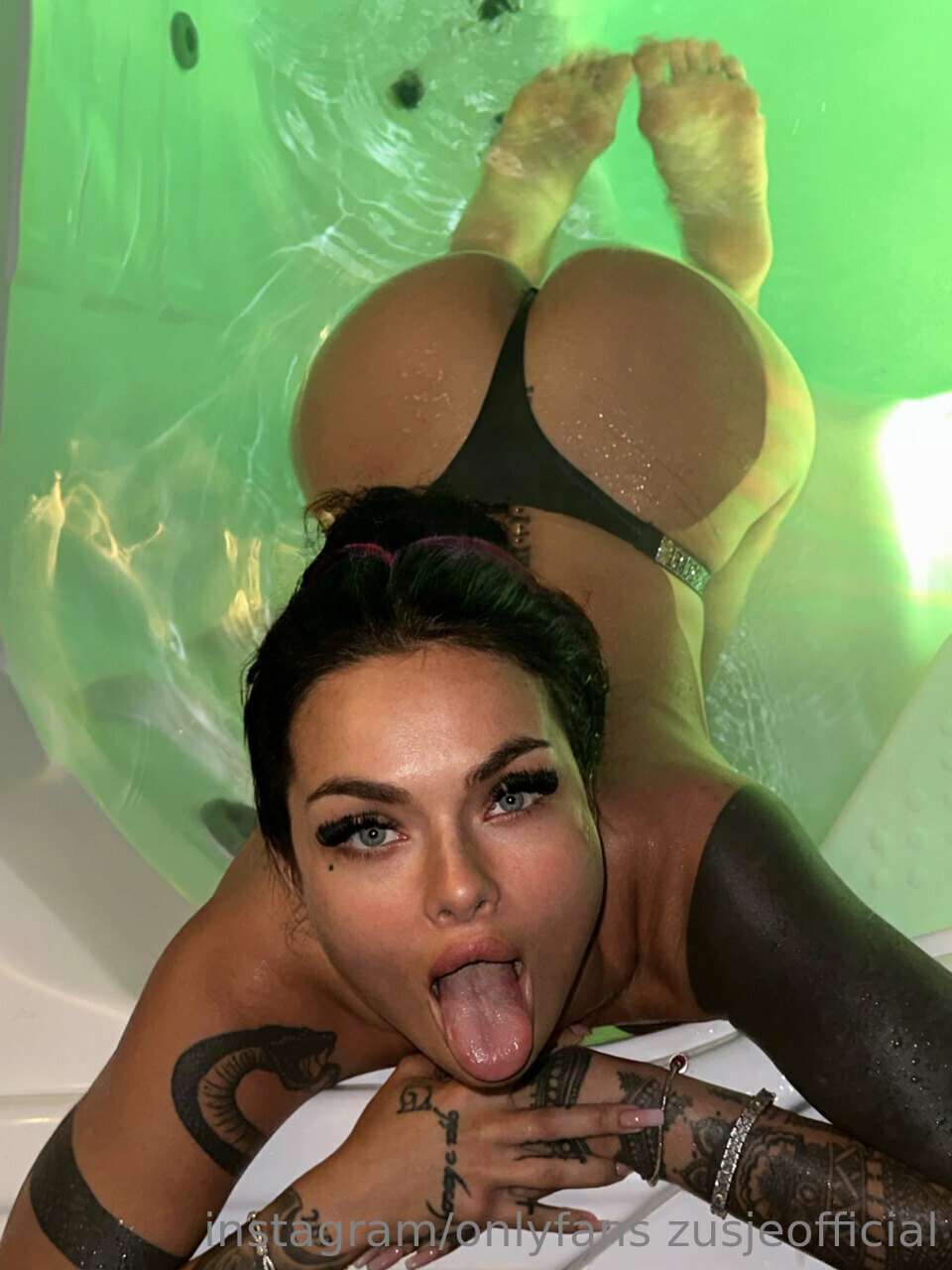 Zusje OnlyFans Nude Leaks photo leak 37 of 66