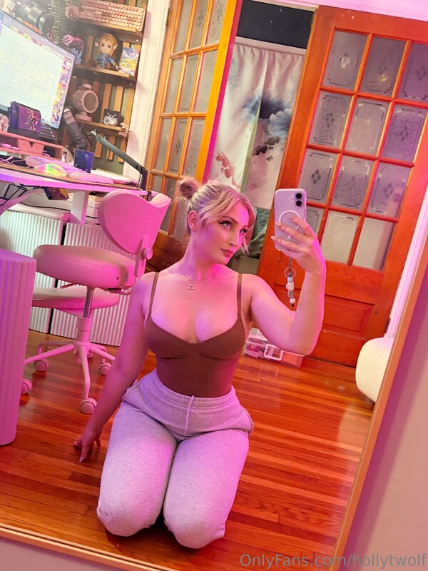 Holly Wolf OnlyFans Nude Leaks photo leak 520 of 672
