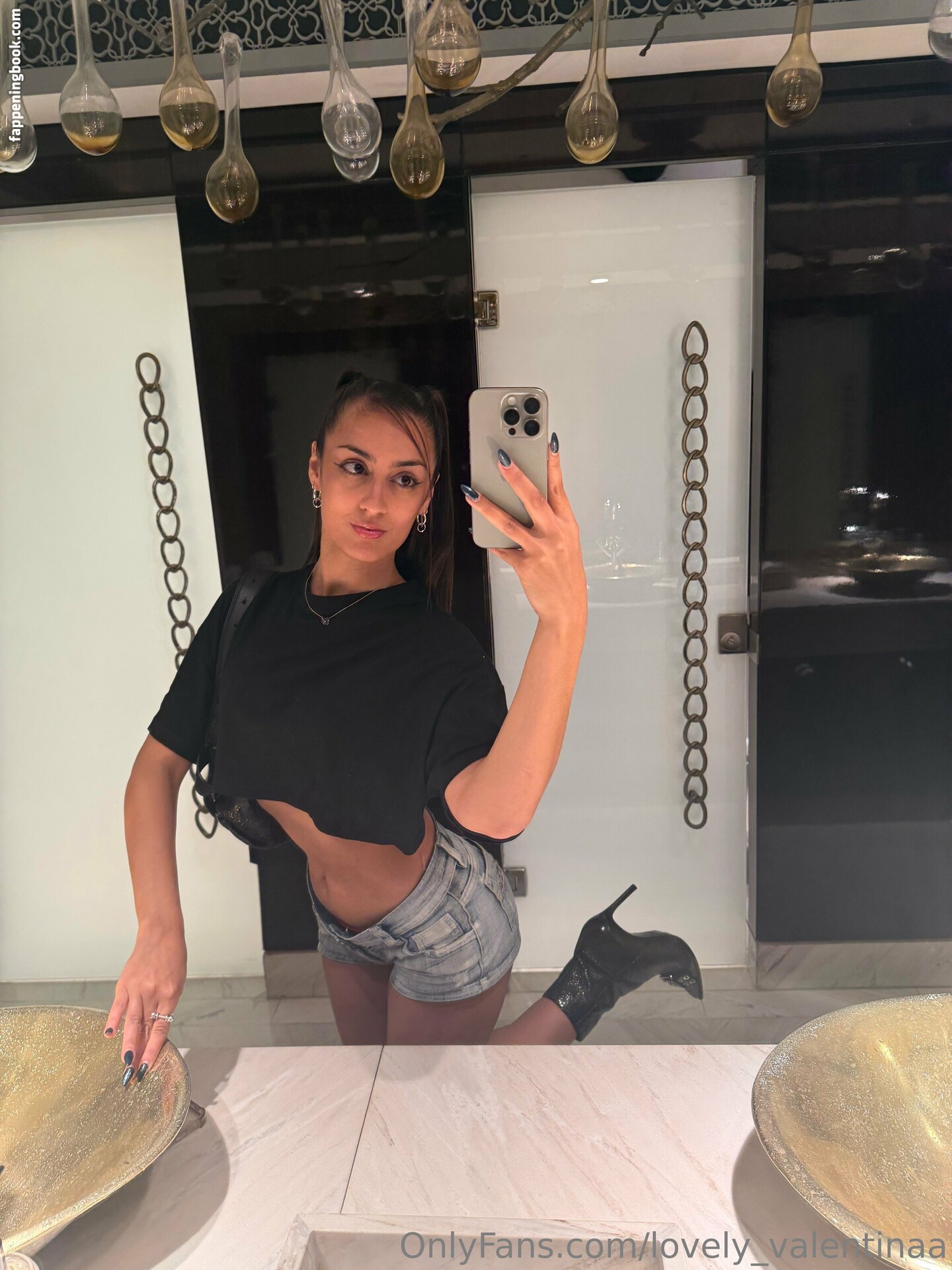 lovely_valentinaa Onlyfans Nude Leaked Photos photo leak 1 of 31