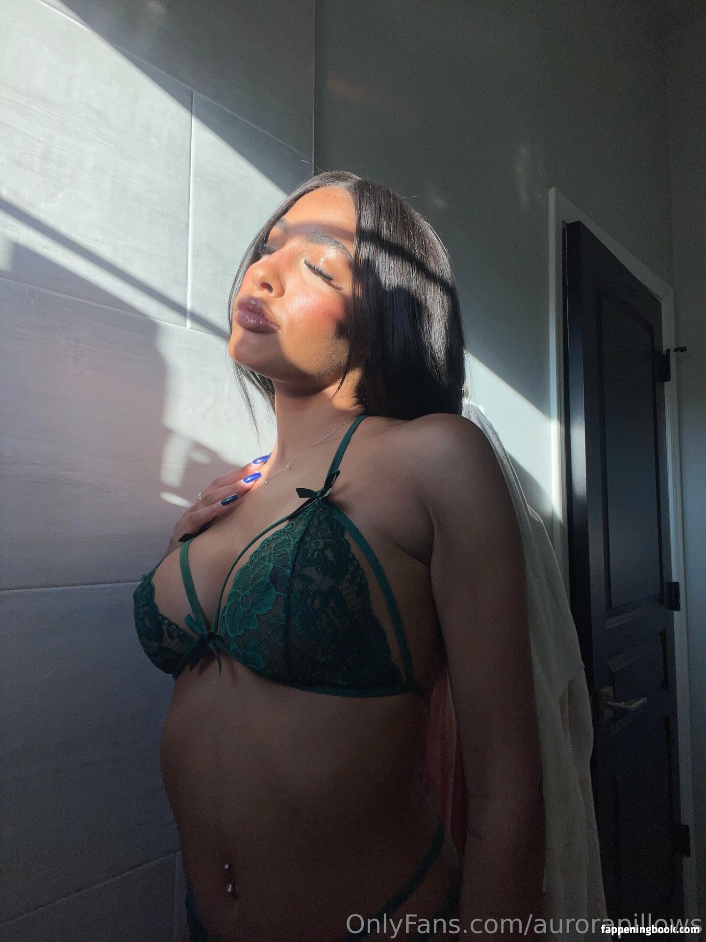 aurorapillows Onlyfans Nude Leaked Photos photo leak 1 of 32