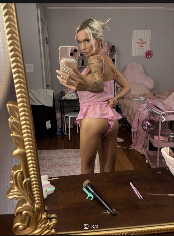 Zoie Burgher OnlyFans Nude Leaks photo leak 4 of 44