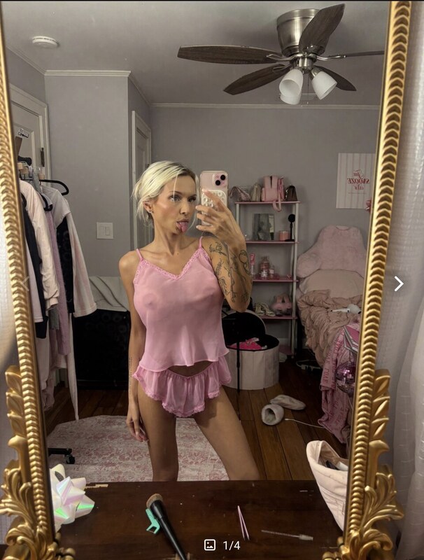 Zoie Burgher OnlyFans Nude Leaks photo leak 5 of 44