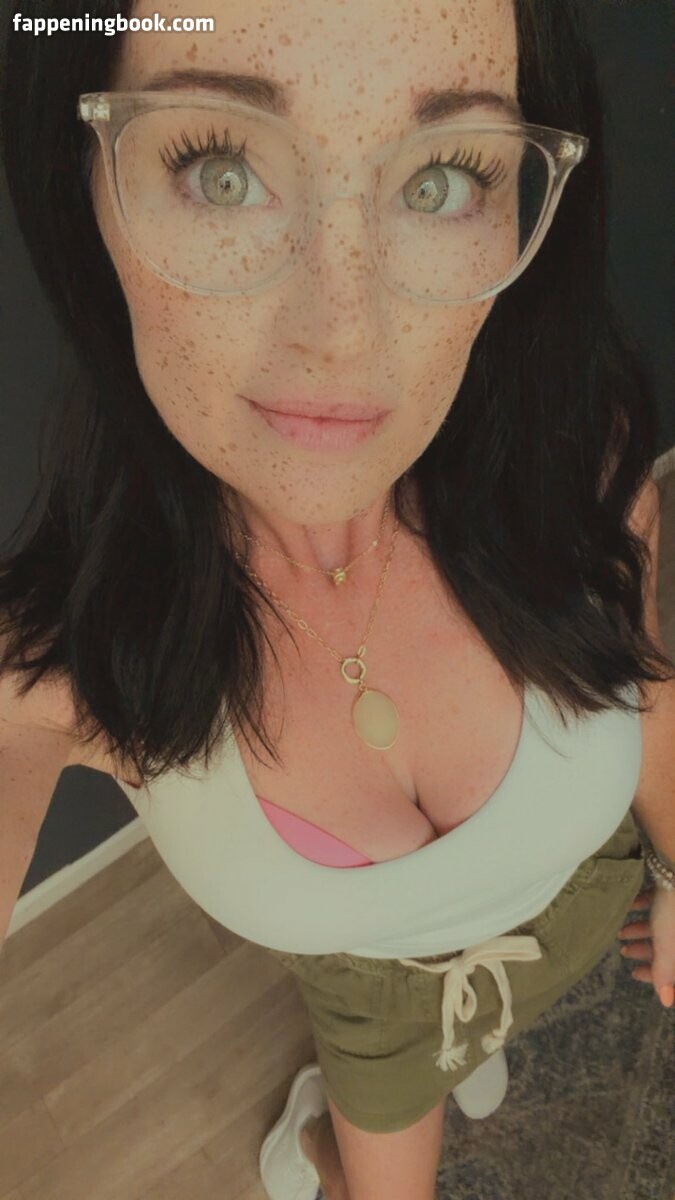 Rachierach429 Onlyfans Nude Leaked Photos photo leak 8 of 48