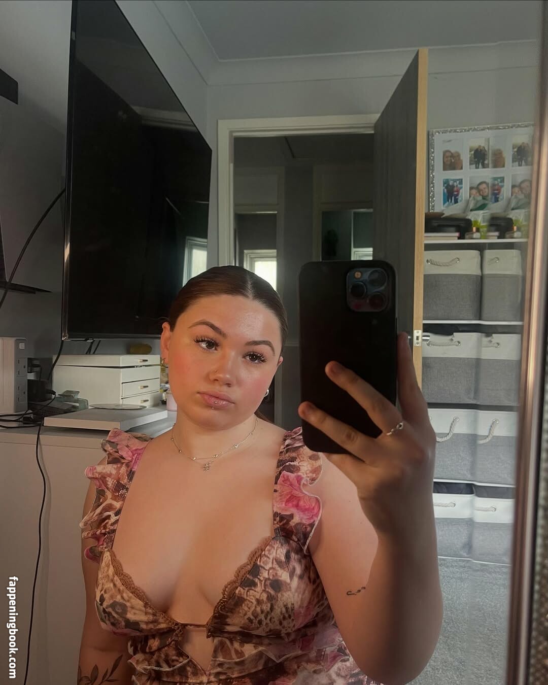 Nicole Dyer Onlyfans Nude Leaked Photos photo leak 33 of 37