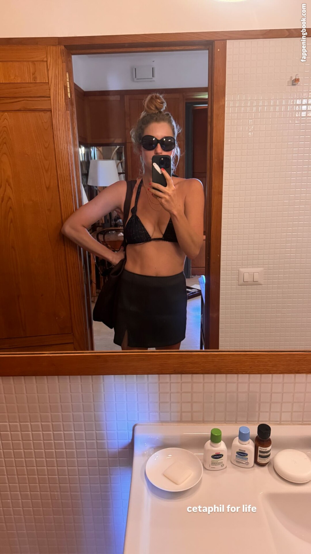 Molly Baz Onlyfans Nude Leaked Photos photo leak 10 of 27