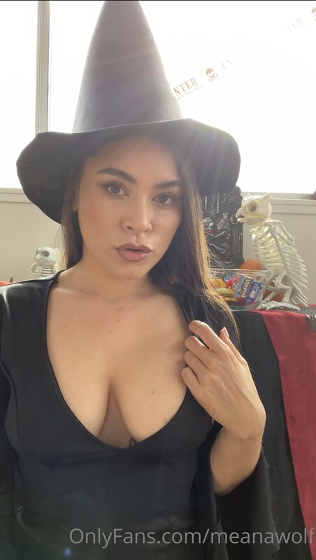 Meana Wolf ManyVids Nude Leaks photo leak 91 of 117