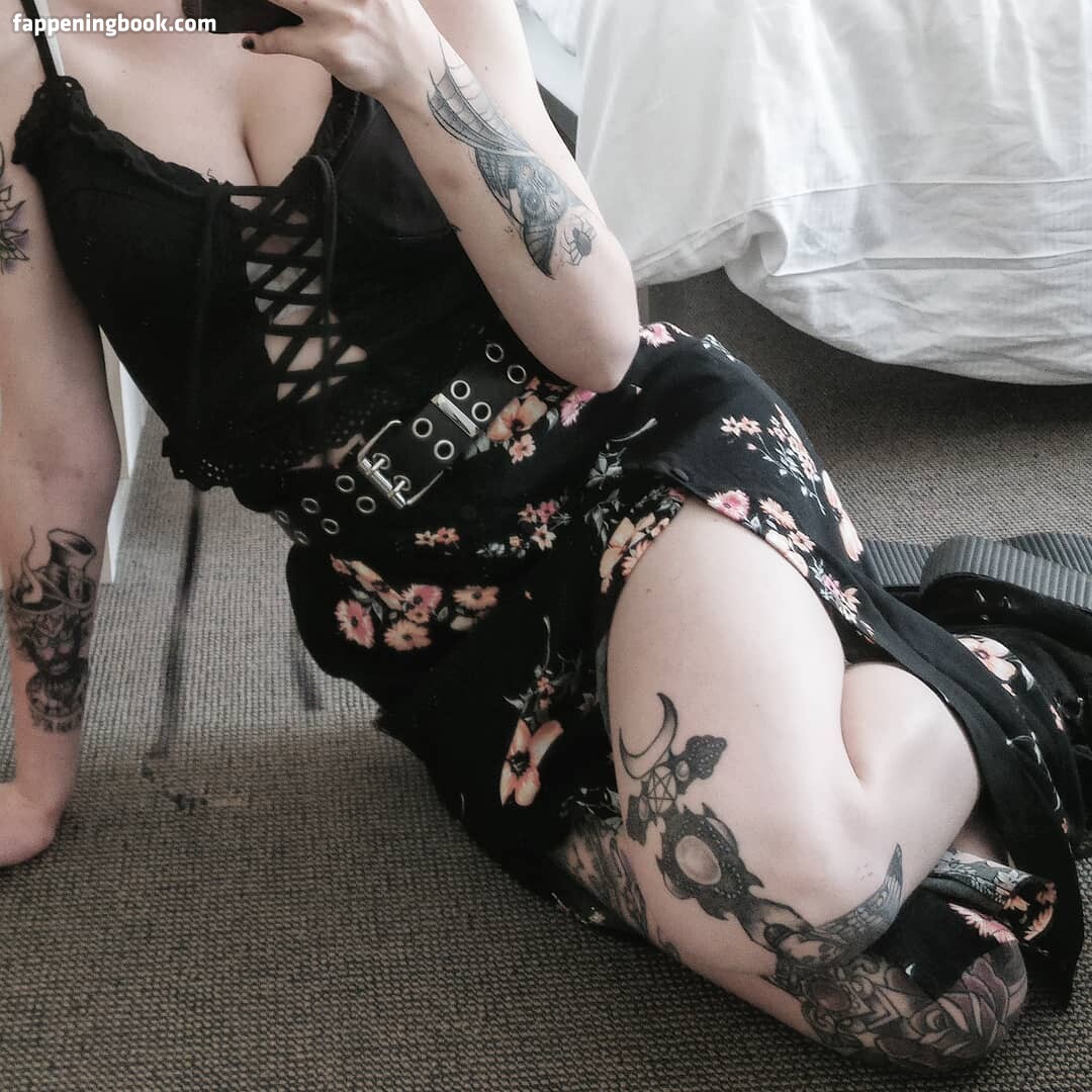 missdellavigne Onlyfans Nude Leaked Photos photo leak 17 of 44