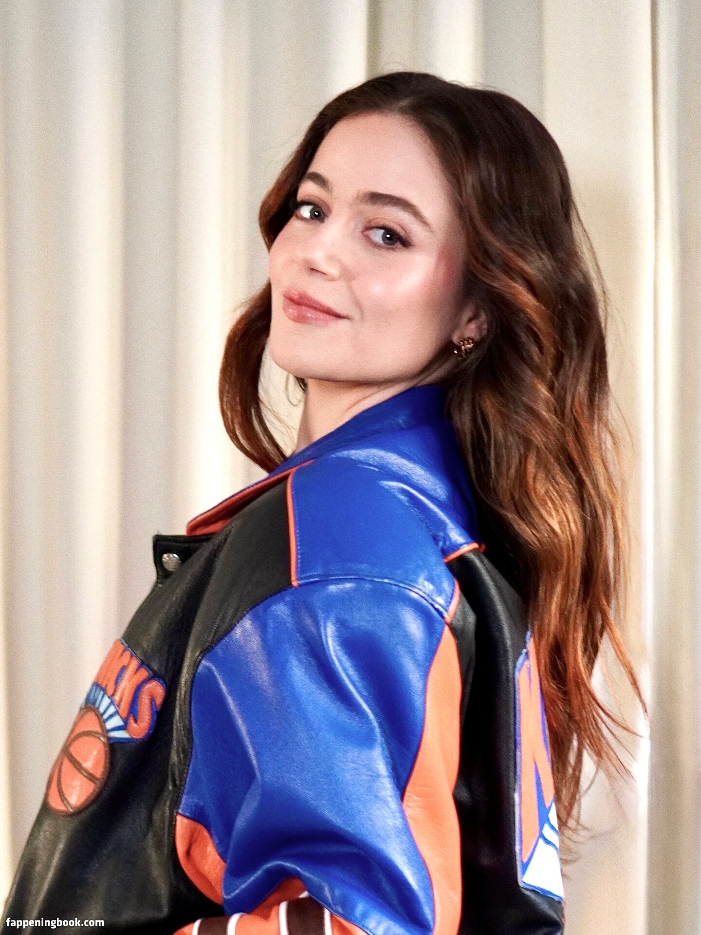 Molly Gordon Onlyfans Nude Leaked Photos photo leak 16 of 46