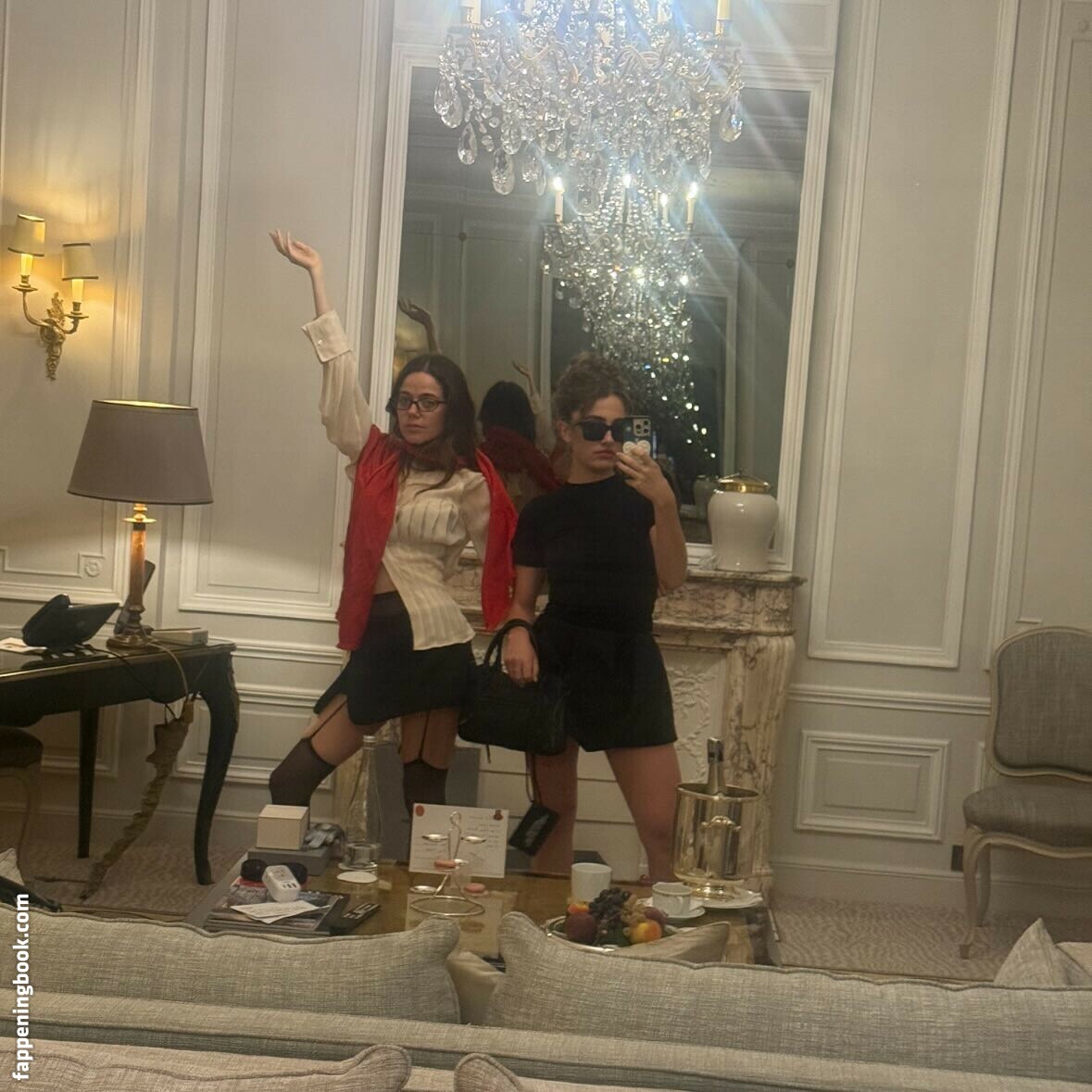 Molly Gordon Onlyfans Nude Leaked Photos photo leak 22 of 46
