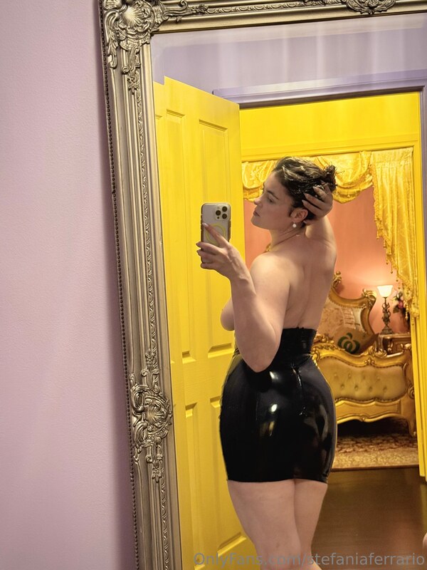 Stefania Ferrario Patreon Nude Leaks photo leak 21 of 641