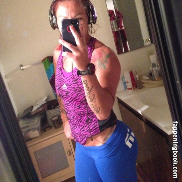 Cris Cyborg Onlyfans Nude Leaked Photos photo leak 36 of 50