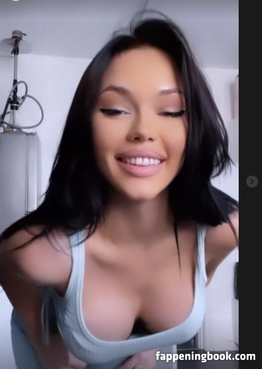 Rosalinda Bogdan Onlyfans Nude Leaked Photos photo leak 6 of 7 Rosalinda Bogdan Onlyfans Nude Leaked Photos photo leak 6 of 7