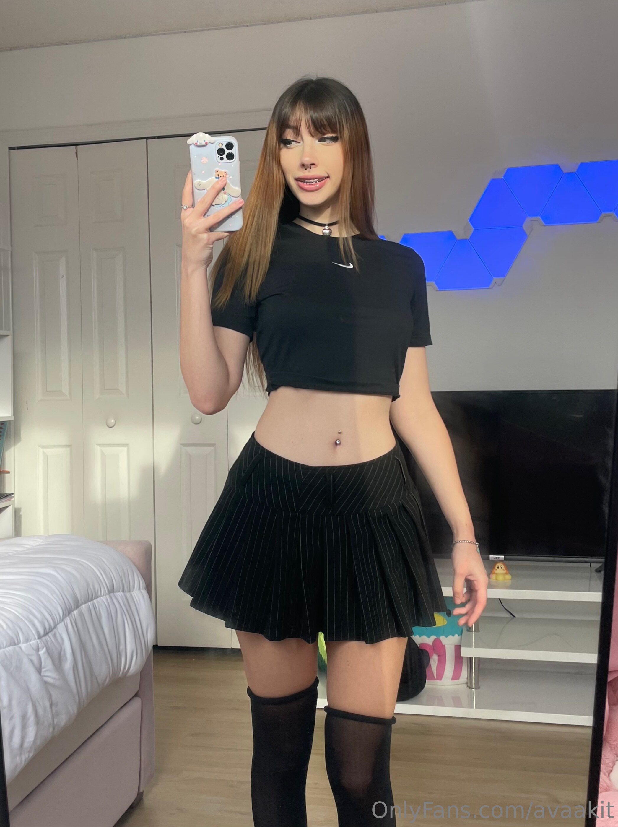 AvaLoveXo | Oliviamoonxo | Avaamorr | Avabonilla | Avaakit OnlyFans Nude Leaks photo leak 413 of 873