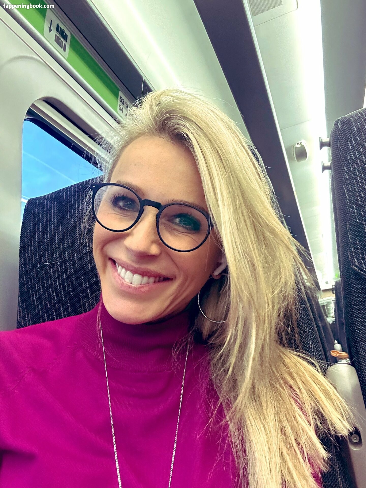 Lara Lewington Onlyfans Nude Leaked Photos photo leak 12 of 47