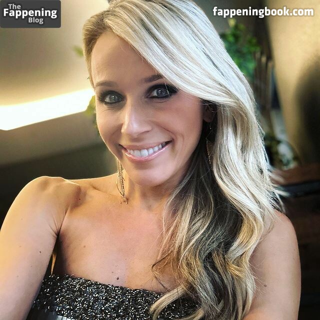 Lara Lewington Onlyfans Nude Leaked Photos photo leak 33 of 47