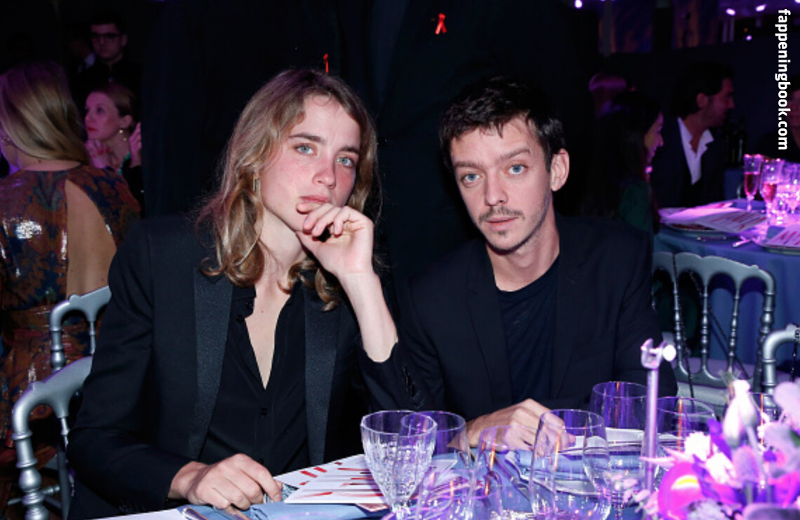 Adèle Haenel Onlyfans Nude Leaked Photos photo leak 8 of 50
