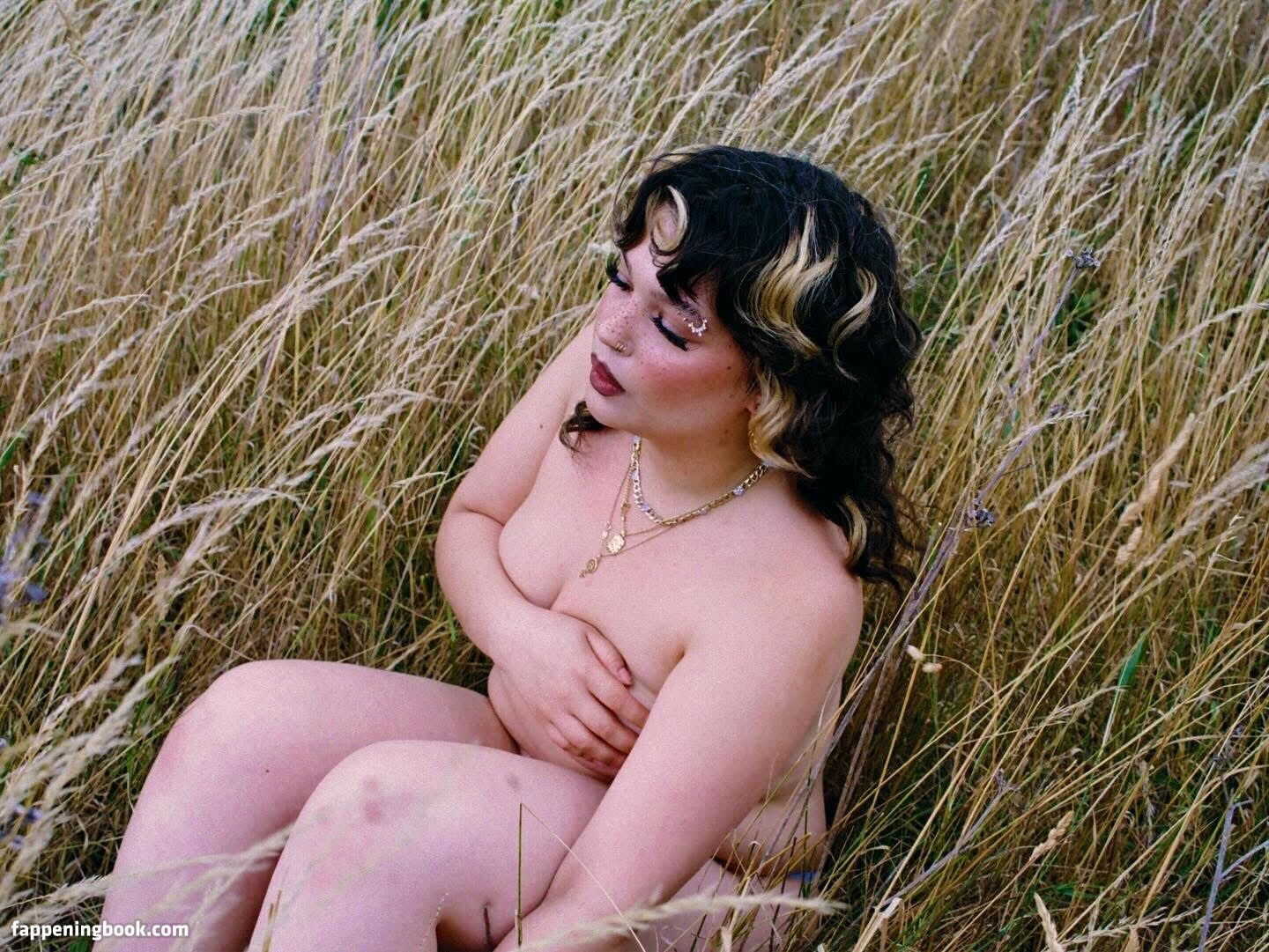 Lola Young Onlyfans Nude Leaked Photos photo leak 2 of 36