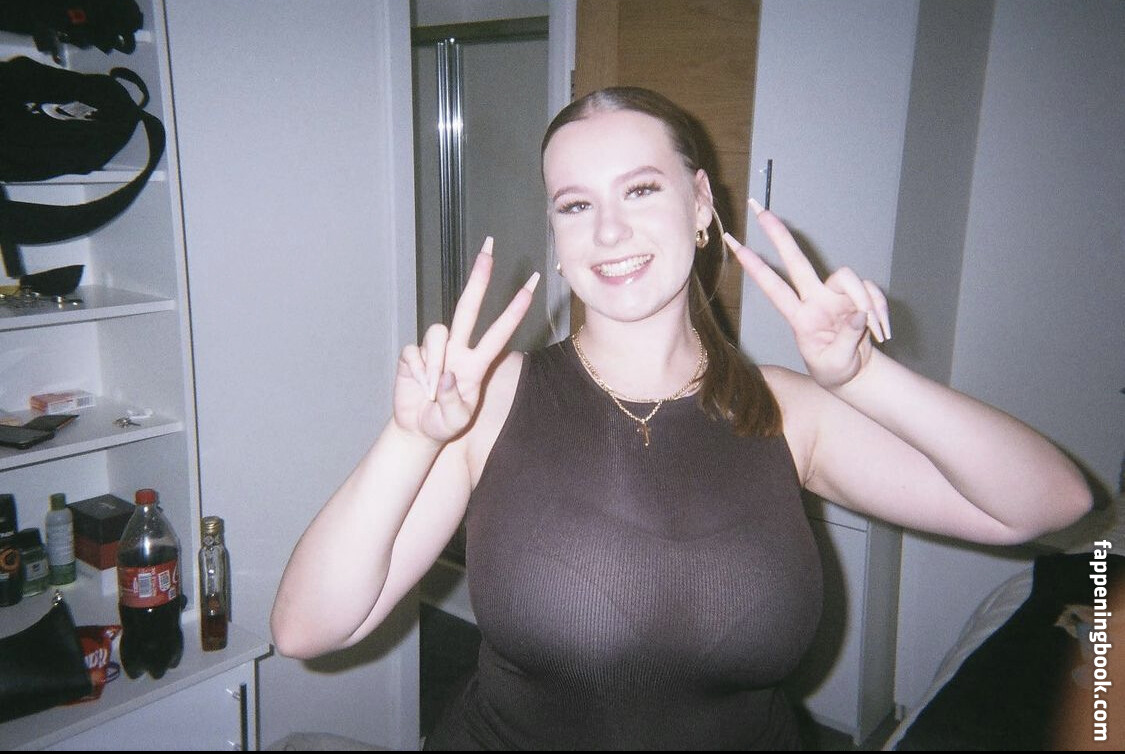 Ellie Onlyfans Nude Leaked Photos photo leak 16 of 47