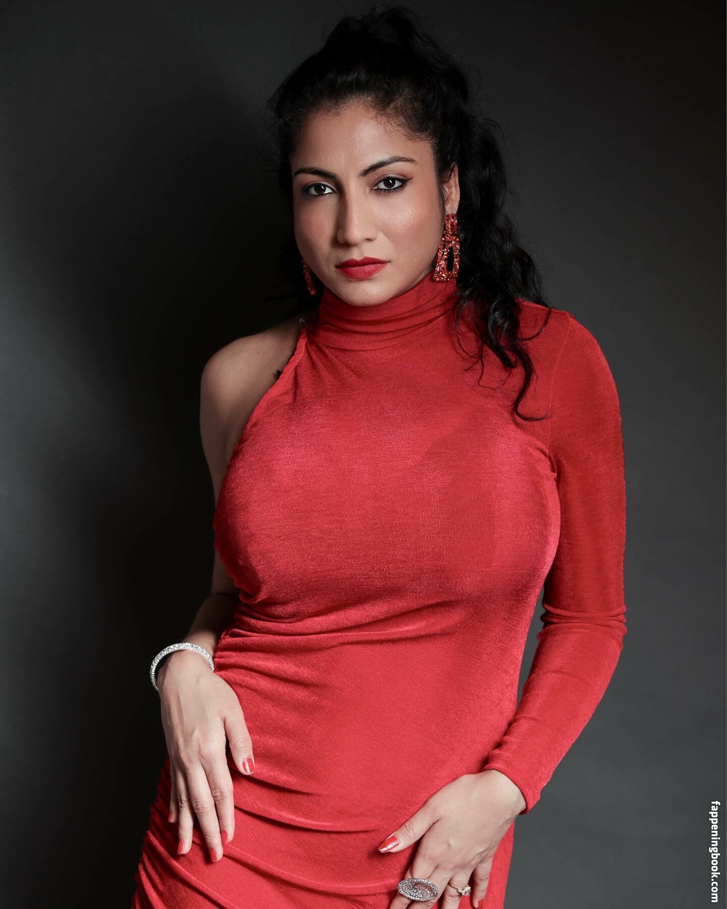 Komal Bhagat Onlyfans Nude Leaked Photos photo leak 2 of 40