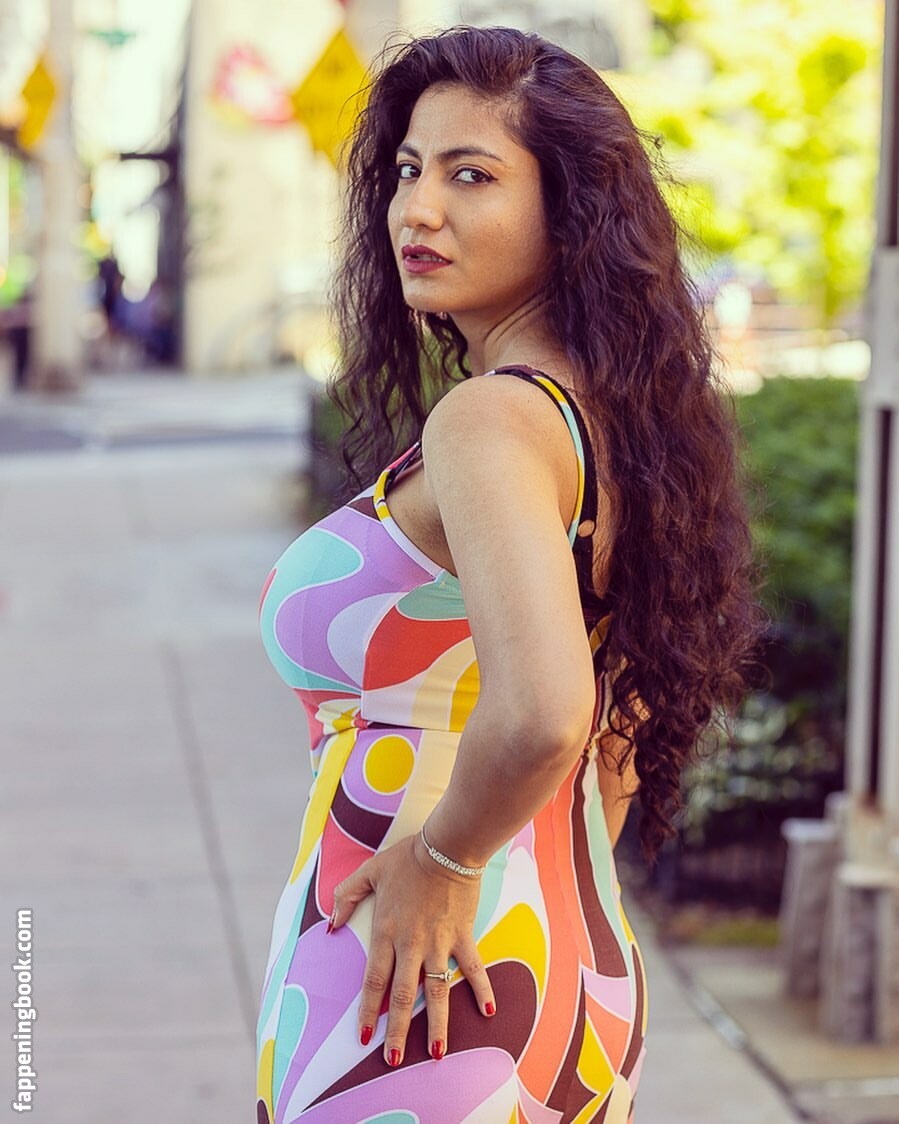 Komal Bhagat Onlyfans Nude Leaked Photos photo leak 30 of 40