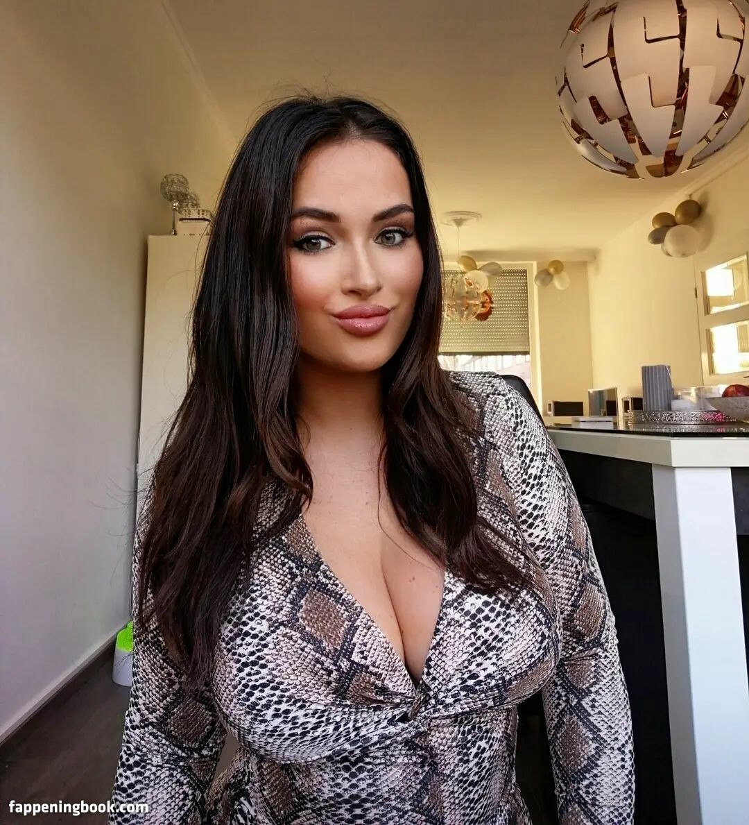 Esmeralda Onlyfans Nude Leaked Photos photo leak 31 of 45