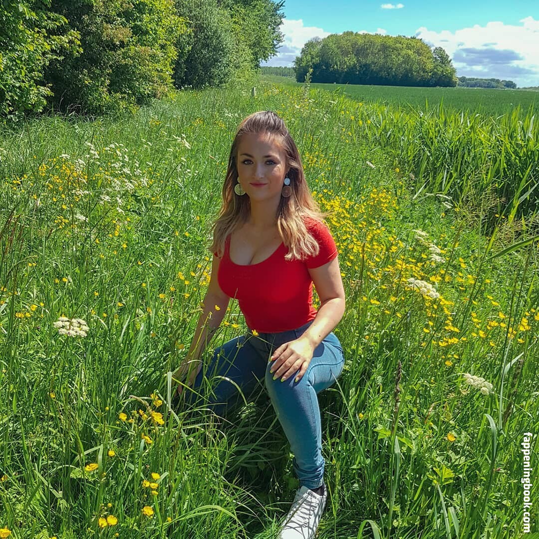 Esmeralda Onlyfans Nude Leaked Photos photo leak 39 of 45