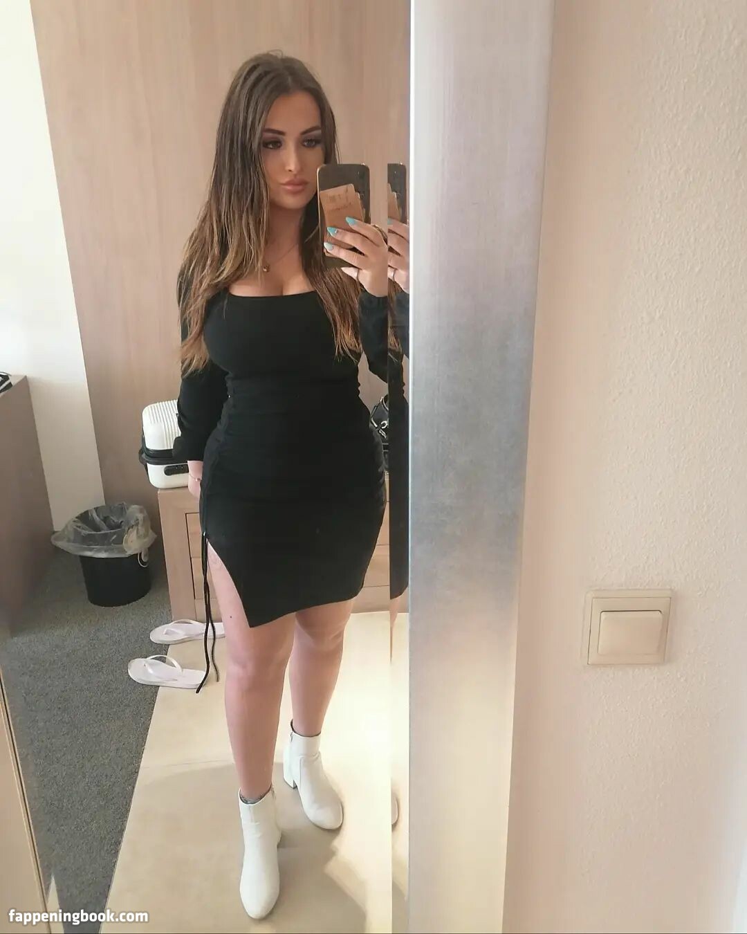 Esmeralda Onlyfans Nude Leaked Photos photo leak 42 of 45