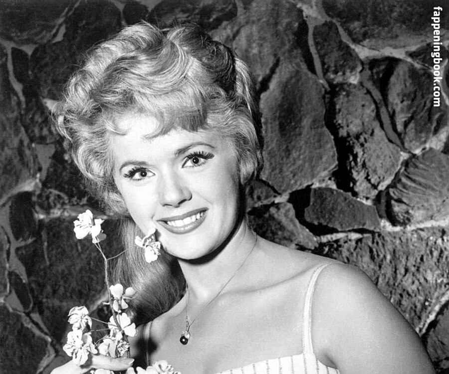 Connie Stevens Onlyfans Nude Leaked Photos photo leak 9 of 31