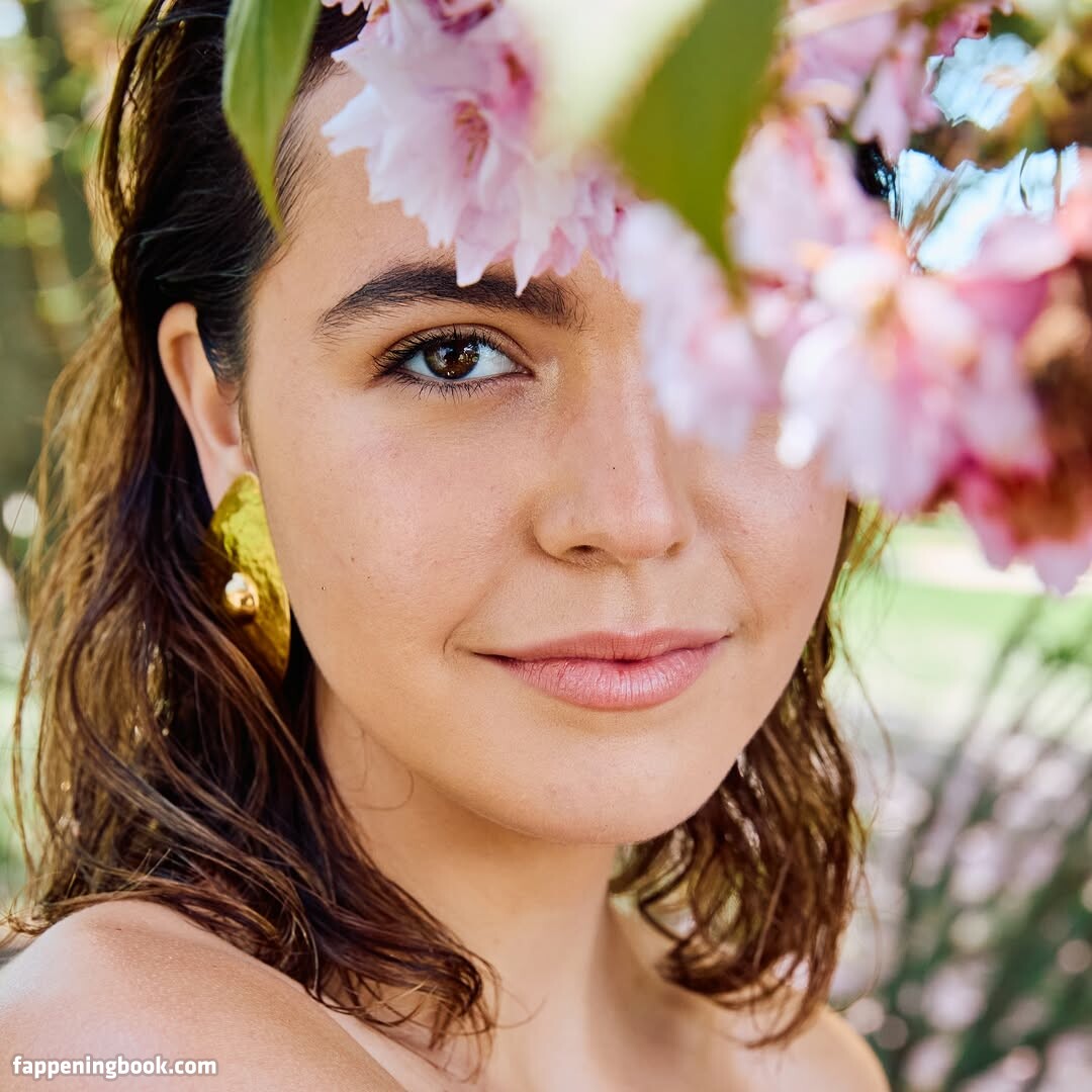 Bailee Madison Onlyfans Nude Leaked Photos photo leak 1 of 49