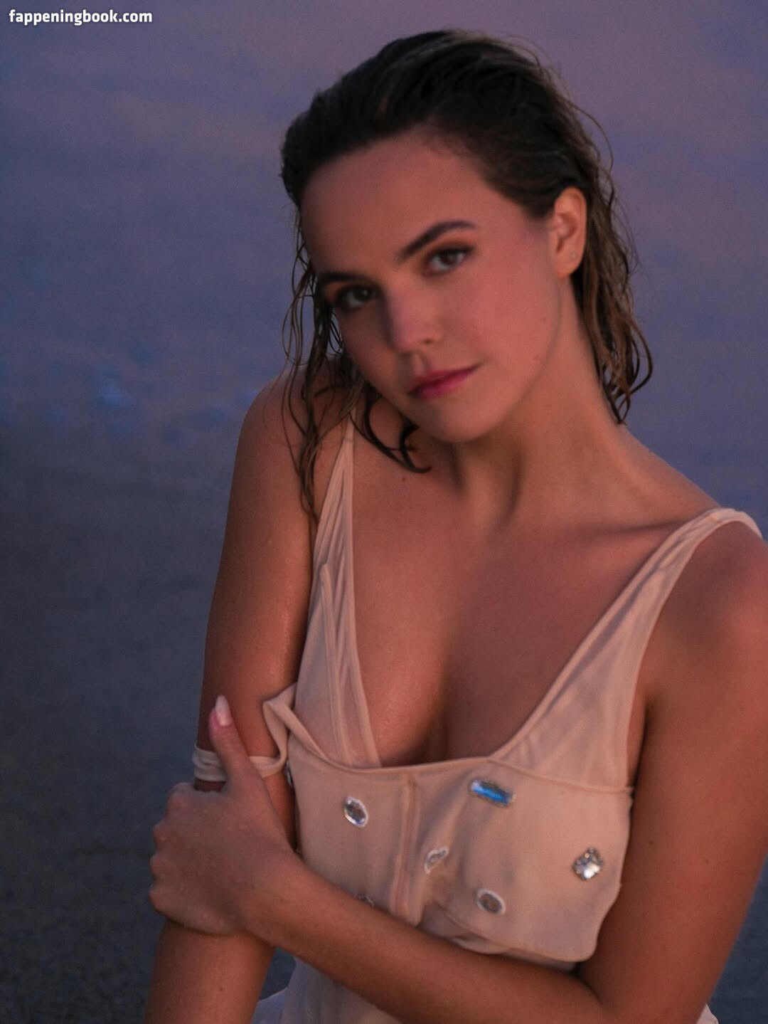 Bailee Madison Onlyfans Nude Leaked Photos photo leak 28 of 49