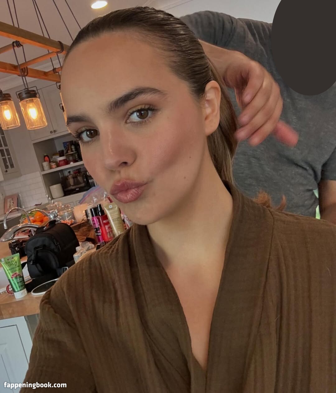 Bailee Madison Onlyfans Nude Leaked Photos photo leak 37 of 49