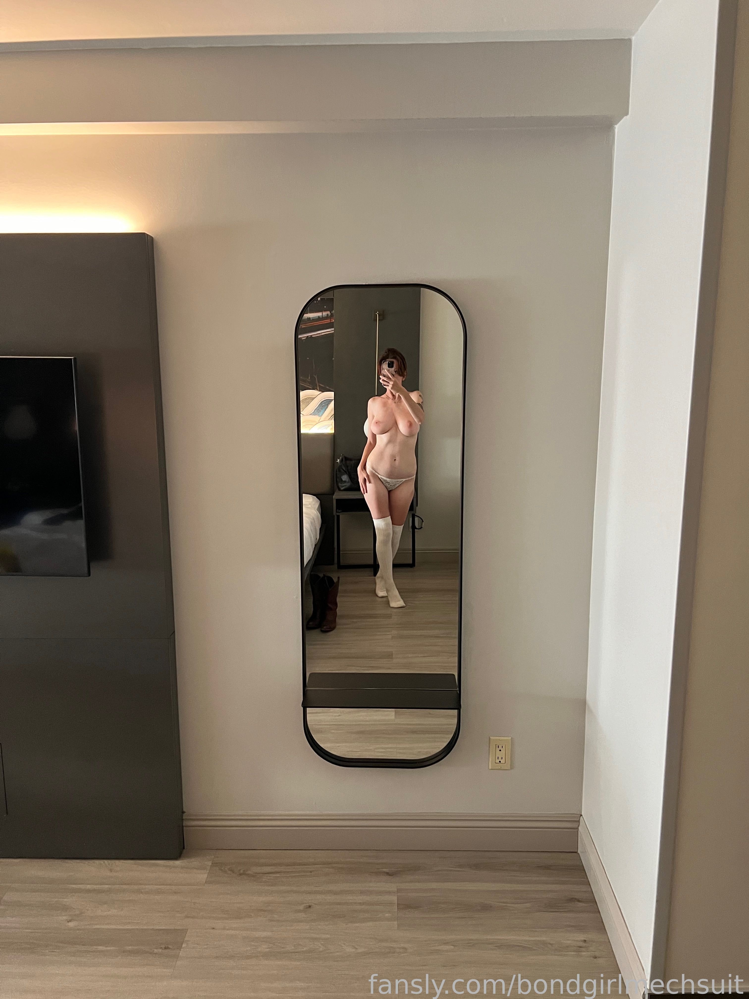 onlyzaboomafoo | lycragun | bondgirlmechsuit ManyVids Nude Leaks photo leak 283 of 619
