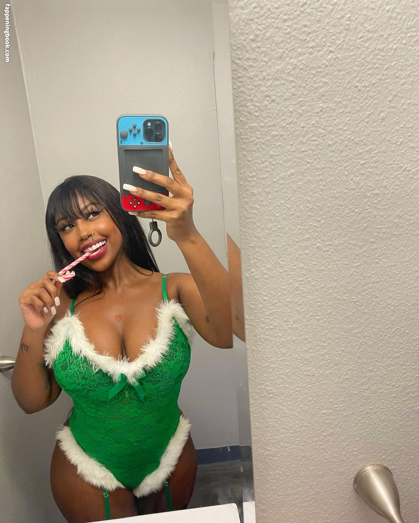yungnena Onlyfans Nude Leaked Photos photo leak 26 of 27