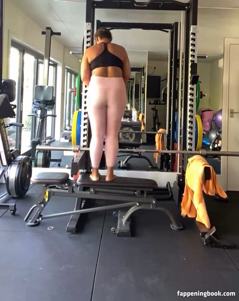 Saira Khan Onlyfans Nude Leaked Photos photo leak 41 of 45