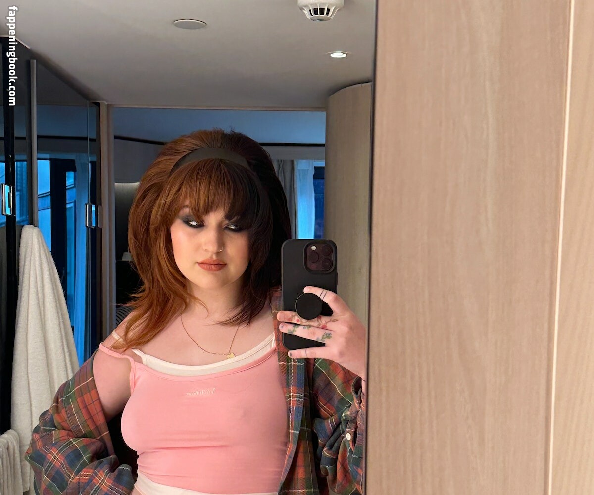 Gayle Onlyfans Nude Leaked Photos photo leak 18 of 41