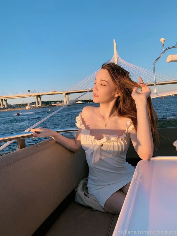 Rocksy Light / AlisaPikaPika Patreon Nude Leaks photo leak 15 of 4149