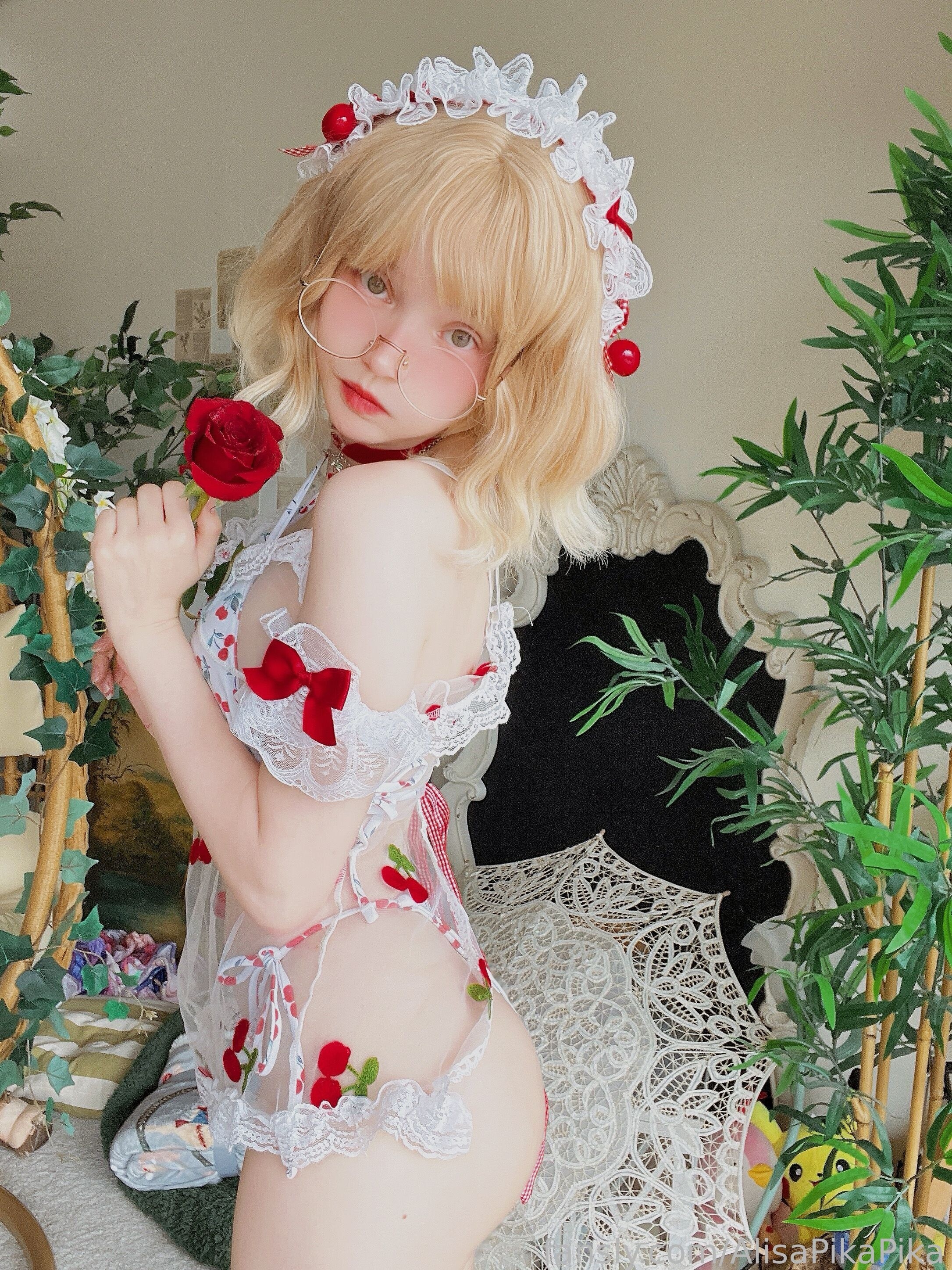 Rocksy Light / AlisaPikaPika Patreon Nude Leaks photo leak 1364 of 4149