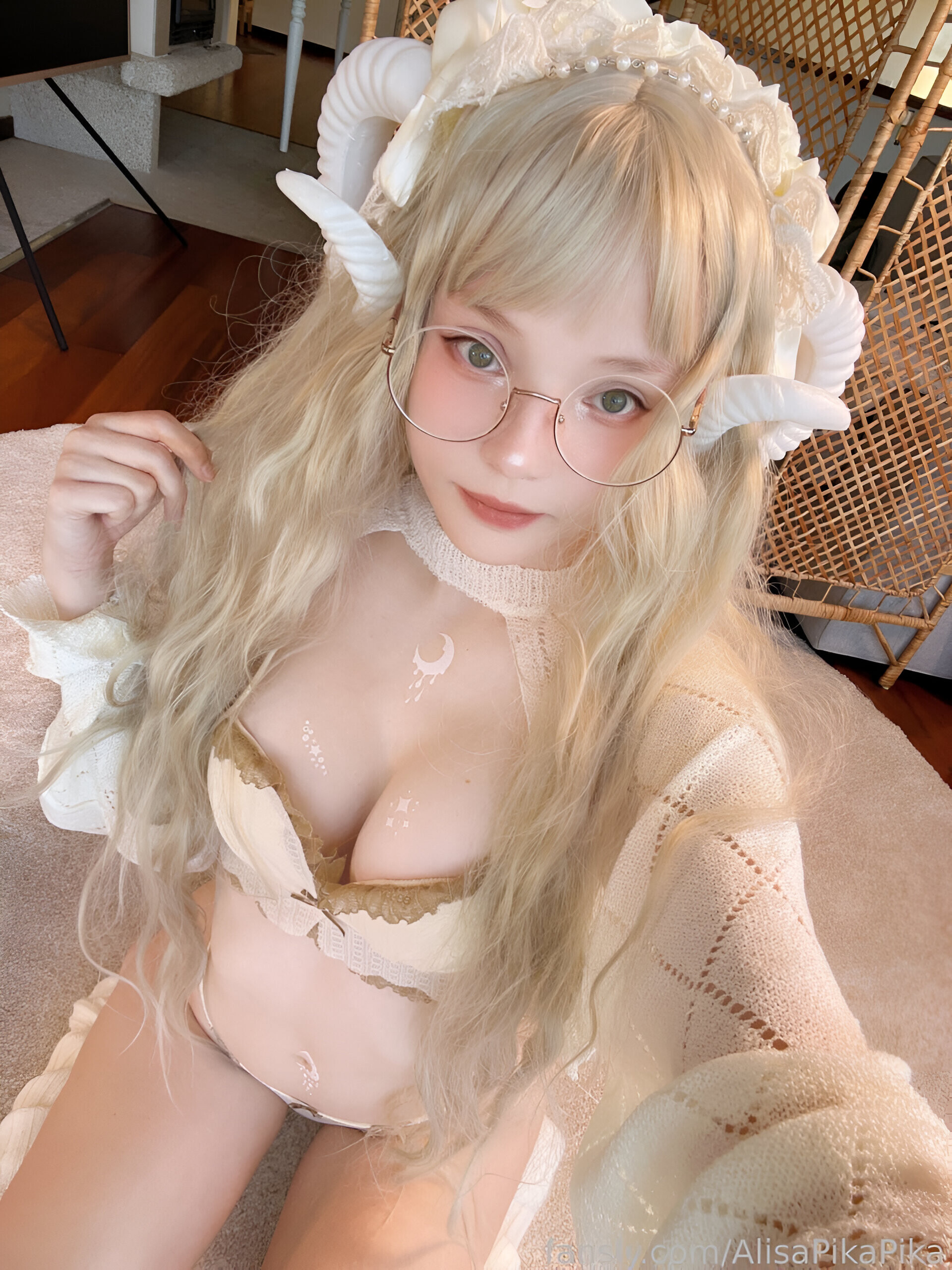 Rocksy Light / AlisaPikaPika Patreon Nude Leaks photo leak 3050 of 4149