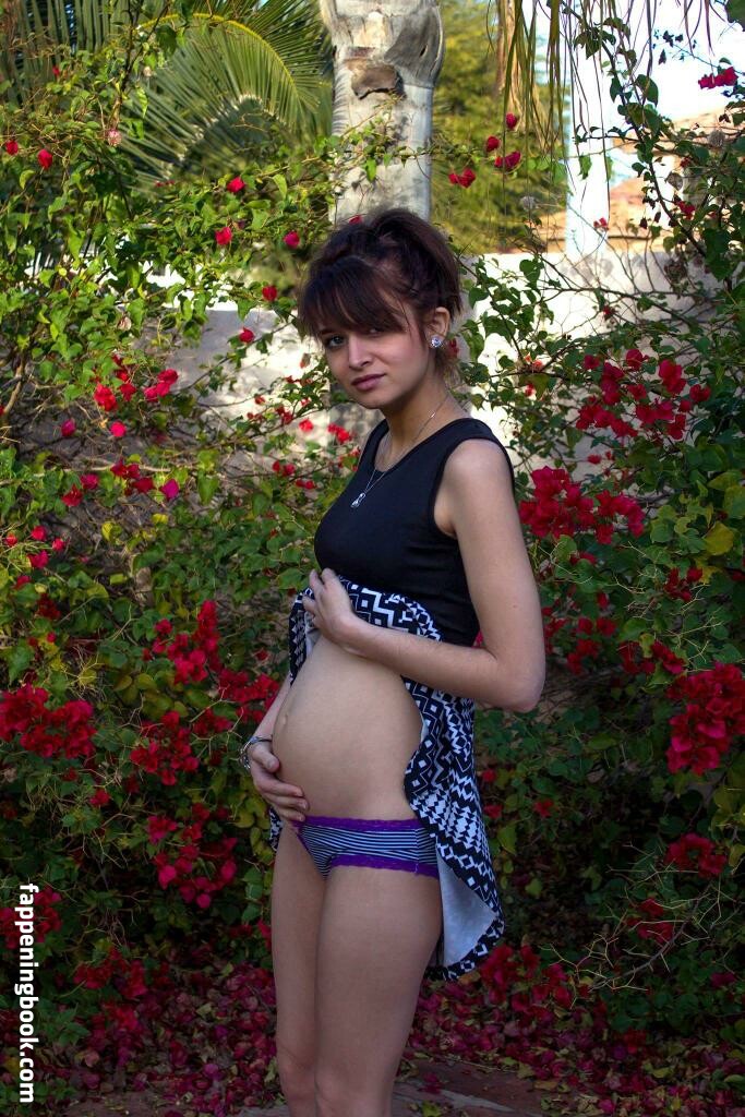 Zoey Kush Onlyfans Nude Leaked Photos photo leak 23 of 44