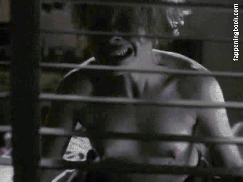Fairuza Balk Onlyfans Nude Leaked Photos photo leak 18 of 49