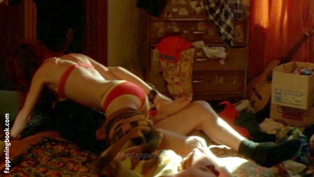Fairuza Balk Onlyfans Nude Leaked Photos photo leak 28 of 49