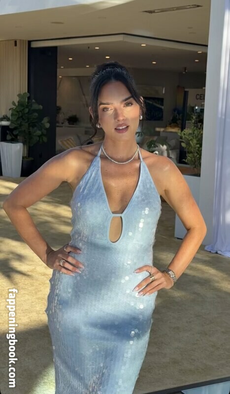 Natalie Mariduena Onlyfans Nude Leaked Photos photo leak 3 of 48