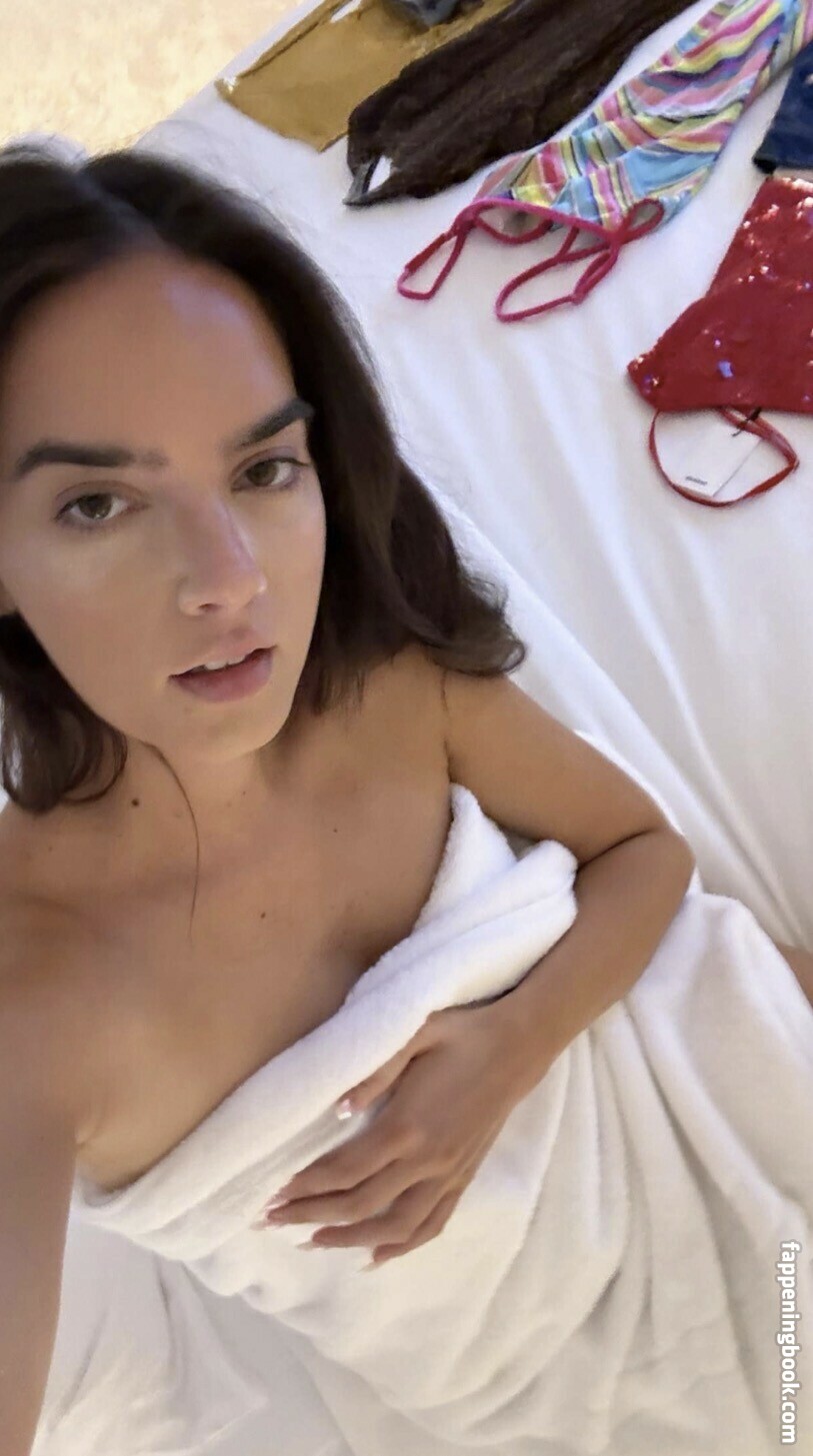 Natalie Mariduena Onlyfans Nude Leaked Photos photo leak 39 of 48