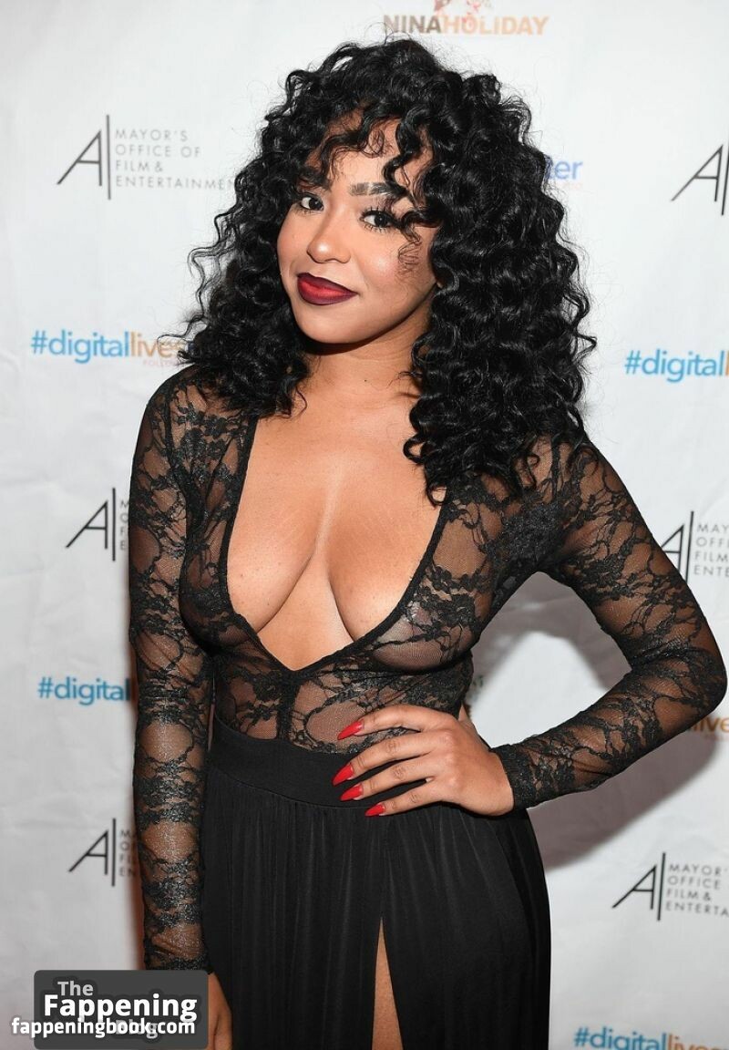 B. Simone Onlyfans Nude Leaked Photos photo leak 28 of 35