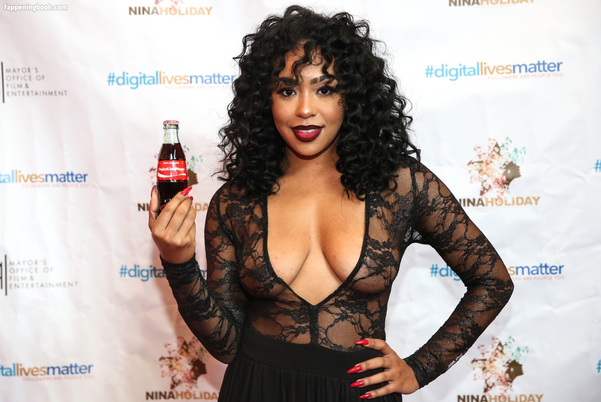 B. Simone Onlyfans Nude Leaked Photos photo leak 33 of 35