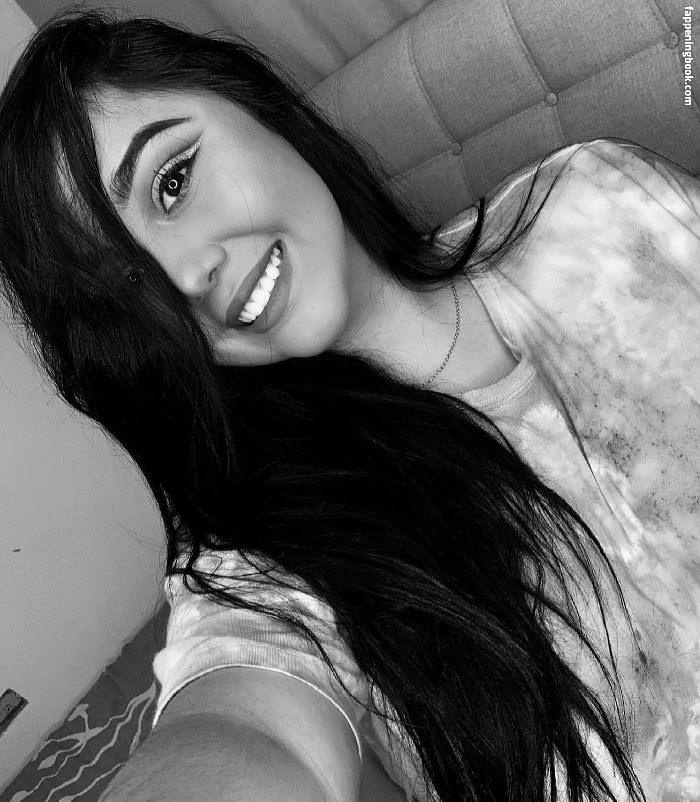Stefaniepaolao Onlyfans Nude Leaked Photos photo leak 44 of 49