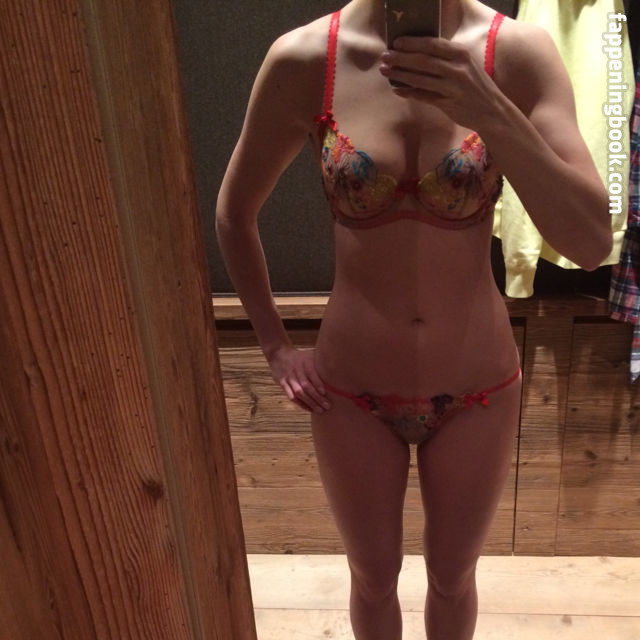 Susie Wolff Onlyfans Nude Leaked Photos photo leak 14 of 31